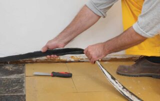 Pros & Cons of Vinyl Flooring in Your Kitchen
